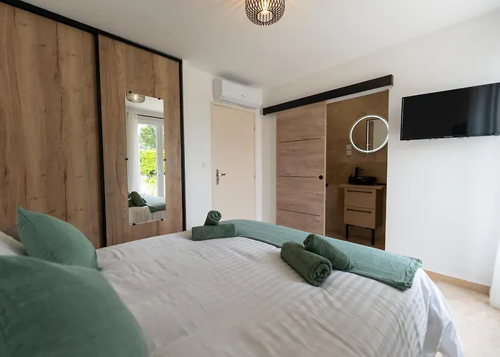 Cesarine 4 Etoiles, 8 Pers, 4 Chambres, Piscine Privee, Poolhouse, Clim * Saint-Paul-les-Fonts